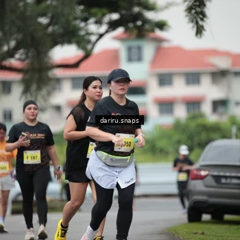 Runner Photo 8578635