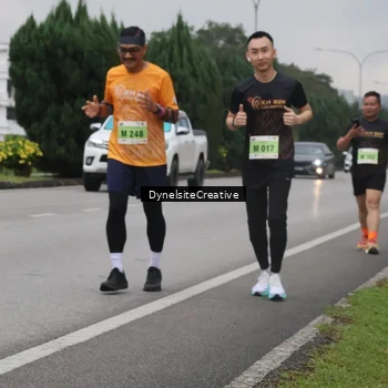 Runner Photo 8578705