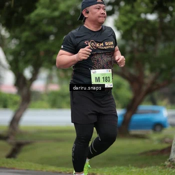 Runner Photo 8578765