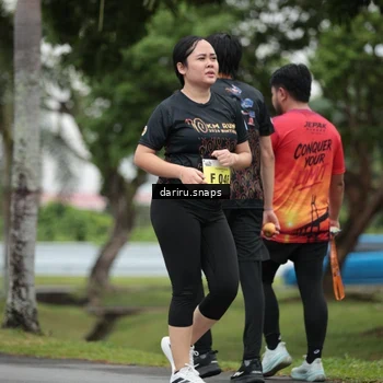 Runner Photo 8578965
