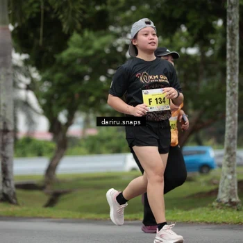 Runner Photo 8580020