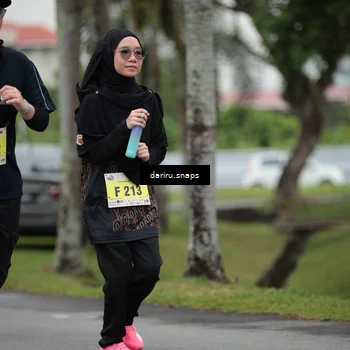 Runner Photo 8582001