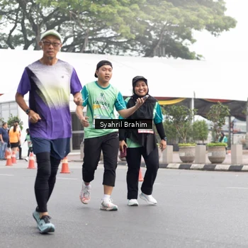Runner Photo 8582317