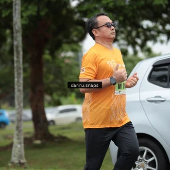 Runner Photo 8582893