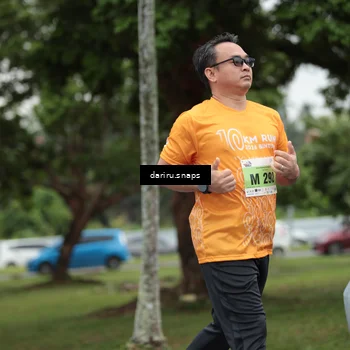 Runner Photo 8582899
