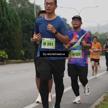 Runner Photo 8582901