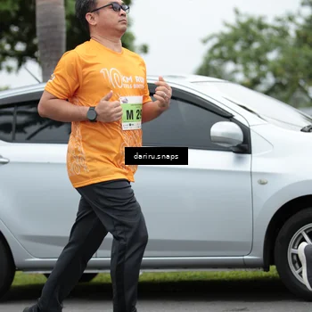 Runner Photo 8582915