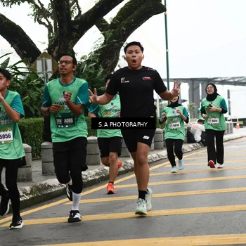 Runner Photo 8583100
