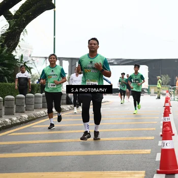Runner Photo 8583104