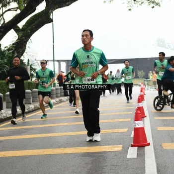 Runner Photo 8583359