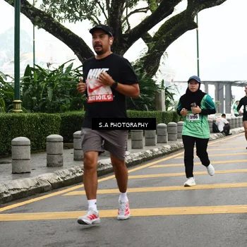 Runner Photo 8583435