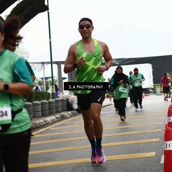 Runner Photo 8583875