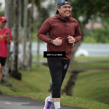 Runner Photo 8584011