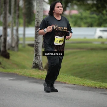 Runner Photo 8584019