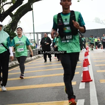 Runner Photo 8584100