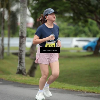 Runner Photo 8584101