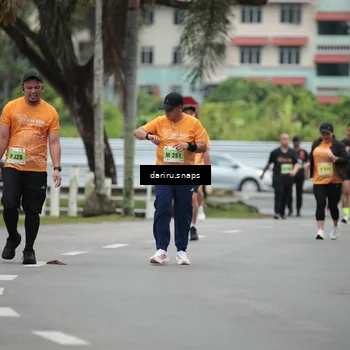 Runner Photo 8584103