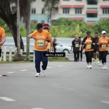 Runner Photo 8584113