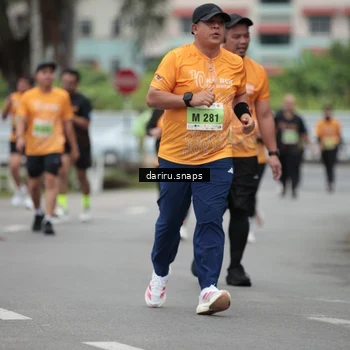 Runner Photo 8584210