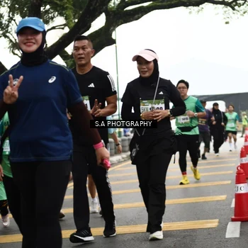 Runner Photo 8584253