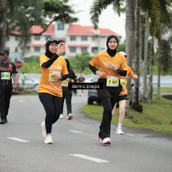Runner Photo 8584254