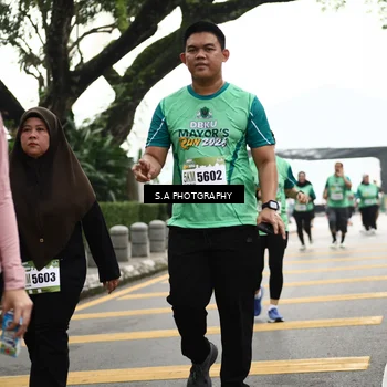 Runner Photo 8584572