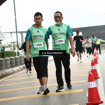 Runner Photo 8584691