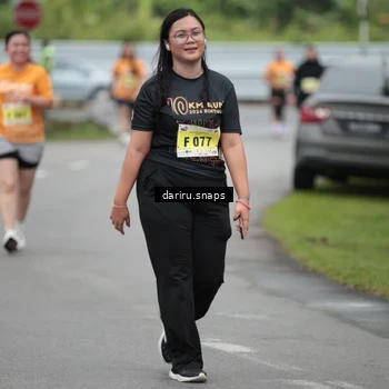 Runner Photo 8584699