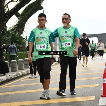 Runner Photo 8584701