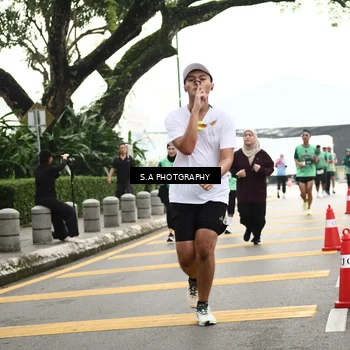 Runner Photo 8584876