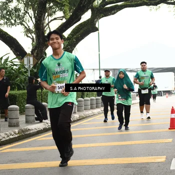 Runner Photo 8584891