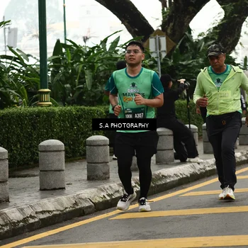 Runner Photo 8584923