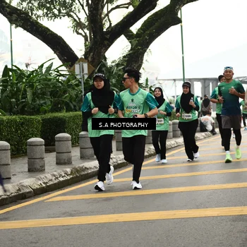 Runner Photo 8585002