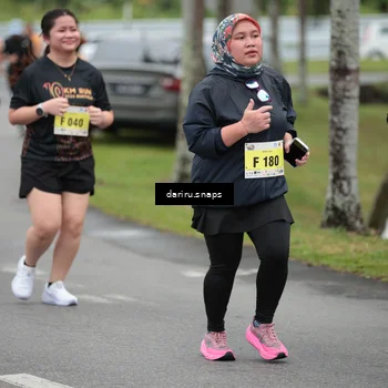 Runner Photo 8585003