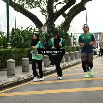 Runner Photo 8585010