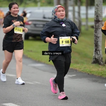 Runner Photo 8585015