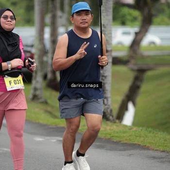Runner Photo 8585017