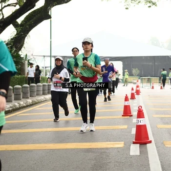 Runner Photo 8585211