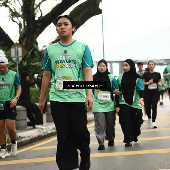 Runner Photo 8585289