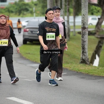 Runner Photo 8585293