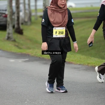 Runner Photo 8585309