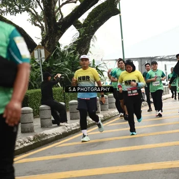 Runner Photo 8585315