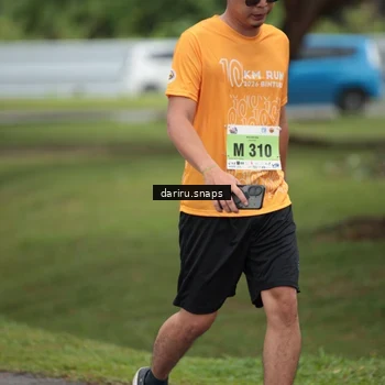 Runner Photo 8585321