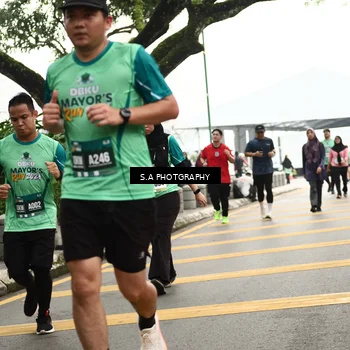 Runner Photo 8585332