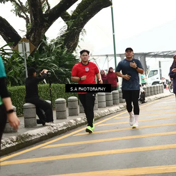Runner Photo 8585335