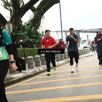 Runner Photo 8585342