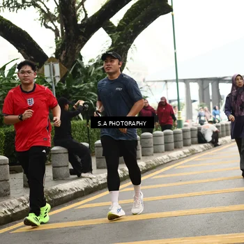 Runner Photo 8585345