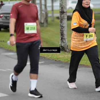 Runner Photo 8585348