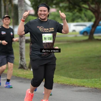 Runner Photo 8585500