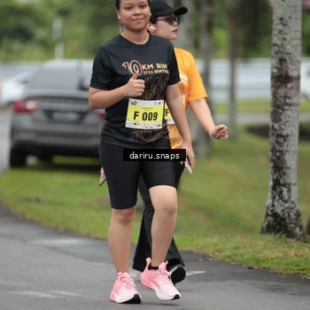 Runner Photo 8585657